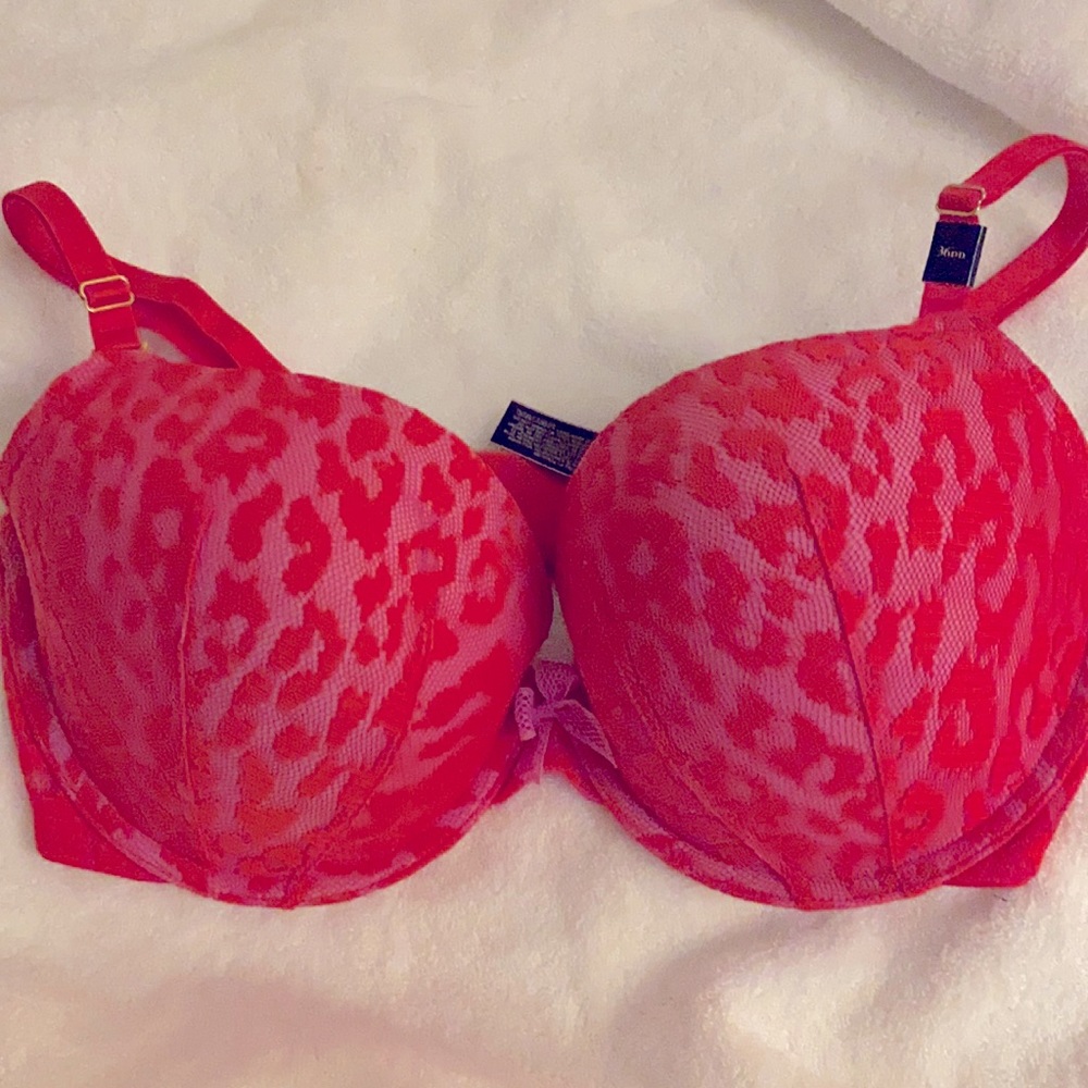 NWT Victoria Secret 36DD bra!
